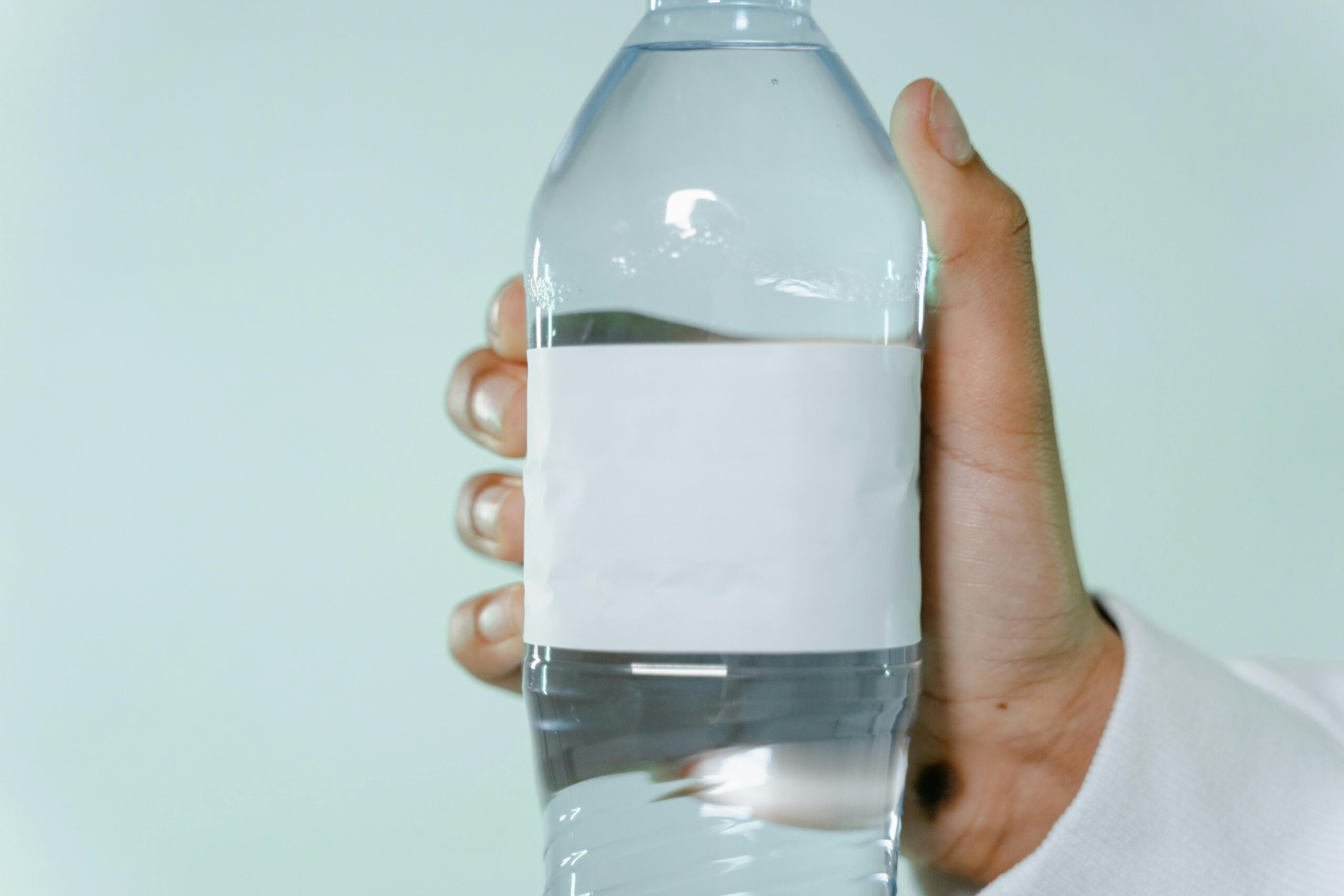 Kann Wasser schlecht werden? Wie lange kann man Wasser trinken