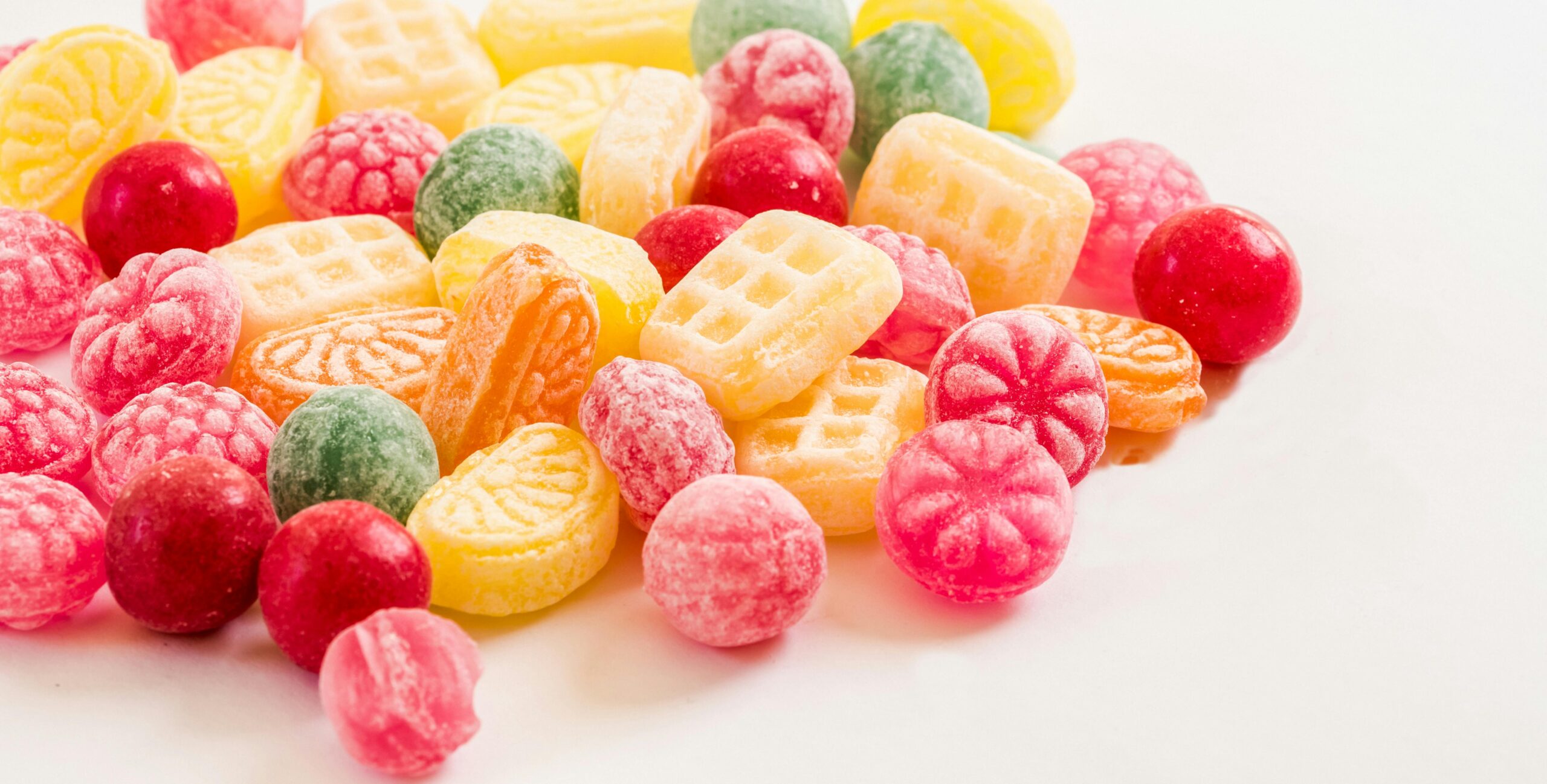 Kann man trotz Süßigkeiten essen abnehmen? Tipps und Hinweise