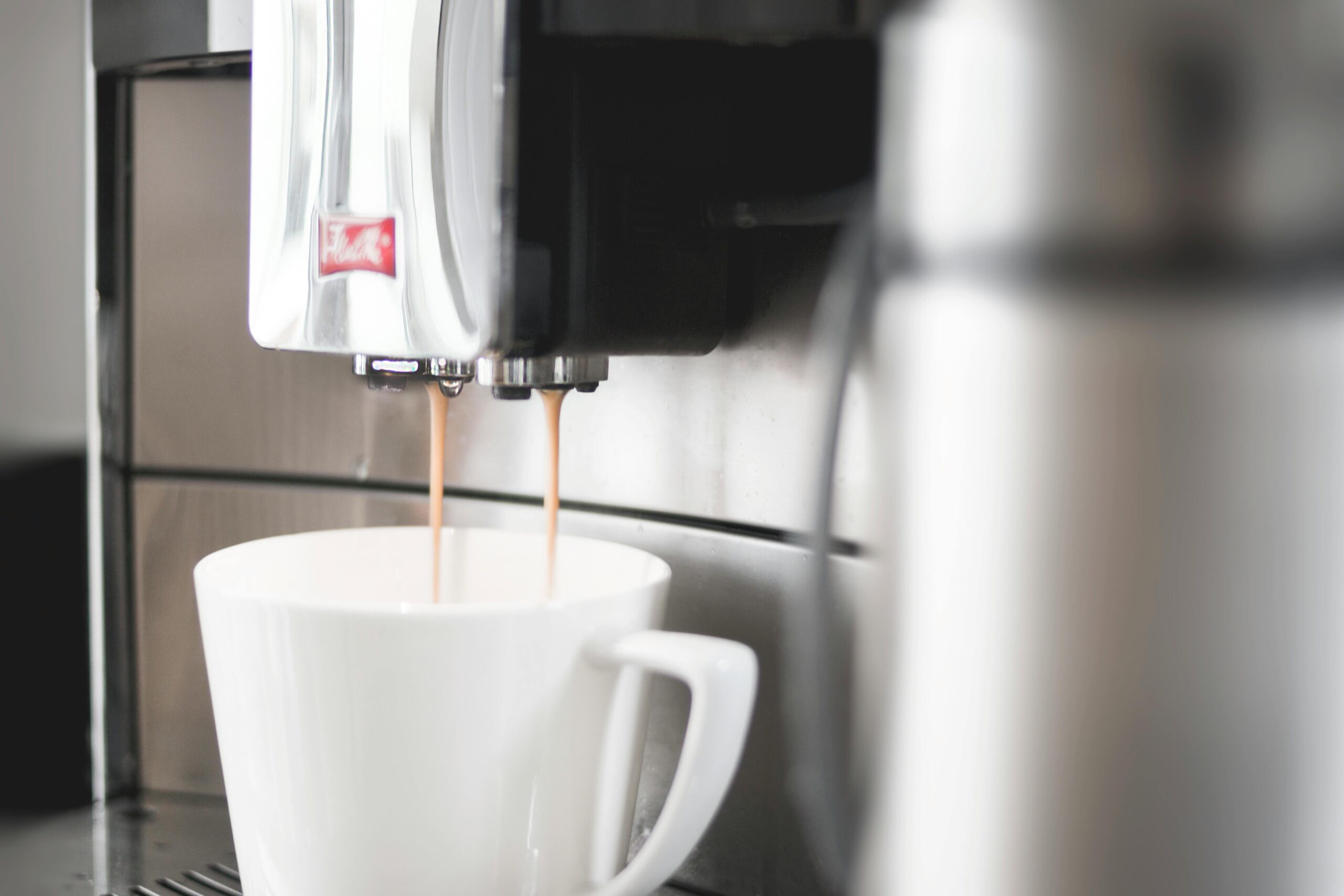 Kaffeevollautomat reinigen - so geht's mit Hausmitteln